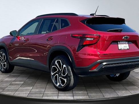 Used 2025 Chevrolet Trax RS image 4