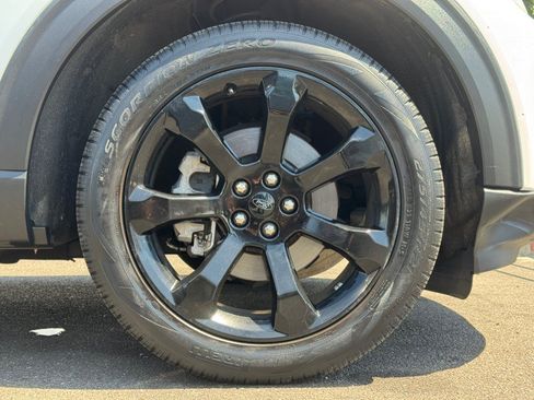Used 2023 Ford Explorer ST-Line w/ Class IV Trailer Tow Package AWD/4WD image 18