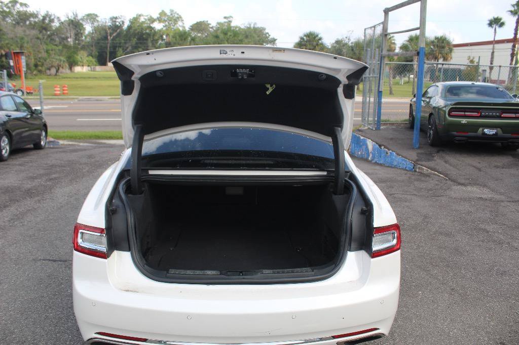 Used 2017 Lincoln Continental Reserve FWD image 22