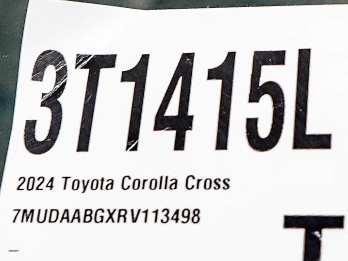 Used 2024 Toyota Corolla Cross XLE w/ Convenience Package AWD/4WD image 30