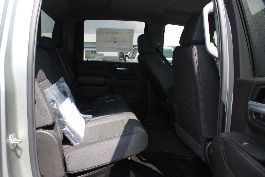 New 2026 Chevrolet Silverado 2500 Custom w/ Custom Value Package AWD/4WD image 32