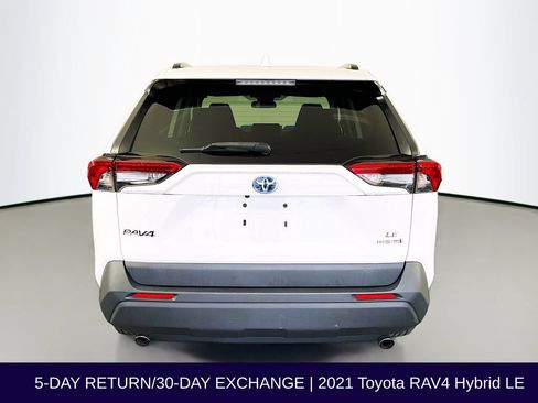 Used 2021 Toyota RAV4 LE AWD/4WD image 7