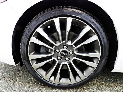 Used 2017 Lincoln Continental Select w/ Climate Package FWD image 20