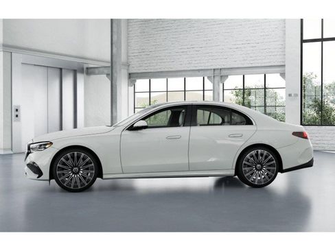 New 2026 Mercedes-Benz E 450 4MATIC Sedan image 34