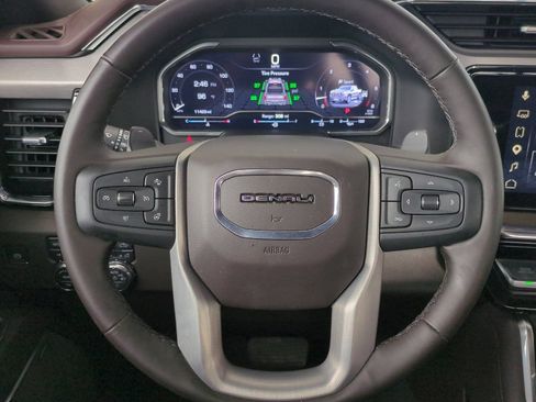 Used 2025 GMC Sierra 1500 Denali w/ Denali Reserve Package AWD/4WD image 34