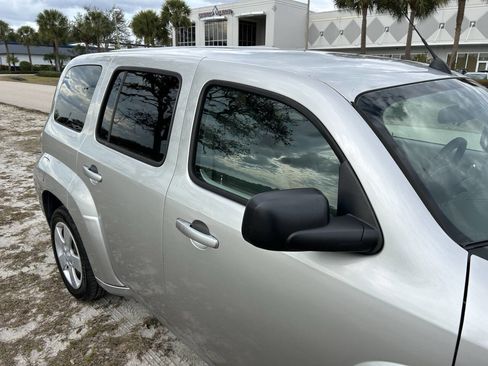 Used 2007 Chevrolet HHR LS image 12