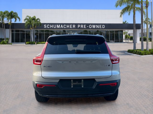 Certified 2024 Volvo XC40 B5 Plus AWD/4WD image 5