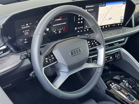 New 2025 Audi Q5 Prestige image 16