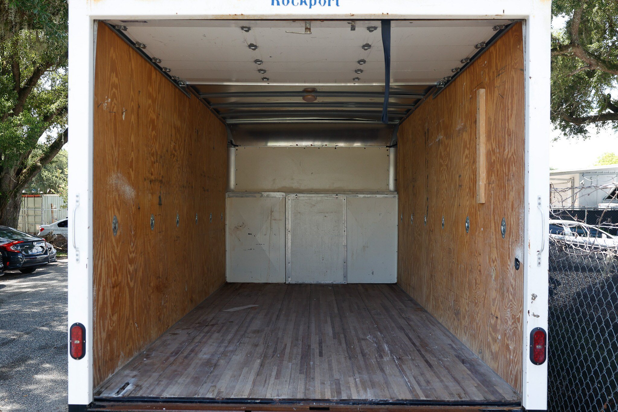Used 2018 Ford E-350 and Econoline 350 Super Duty RWD image 12