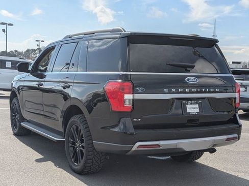 Certified 2022 Ford Expedition XLT image 5