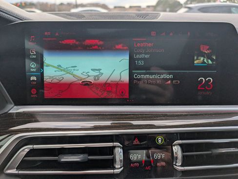 Used 2021 BMW X5 xDrive45e w/ M Sport Package image 19