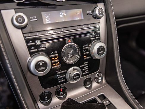 Used 2010 Aston Martin V8 Vantage Roadster RWD image 29