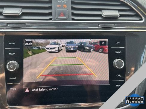 Used 2021 Volkswagen Tiguan SE w/ Panoramic Sunroof Package image 20