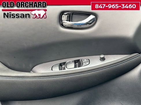 Used 2024 Nissan Leaf S image 9