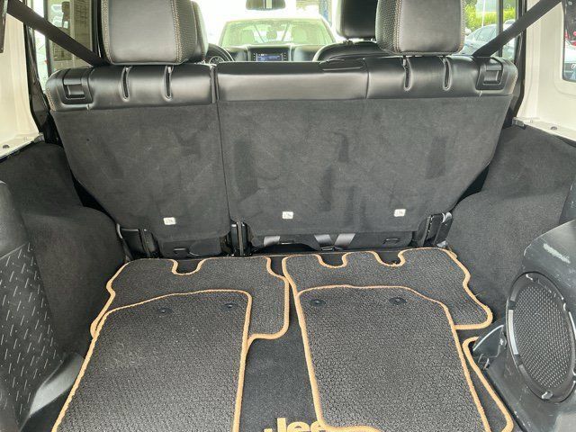 Used 2014 Jeep Wrangler Unlimited Sahara AWD/4WD image 17