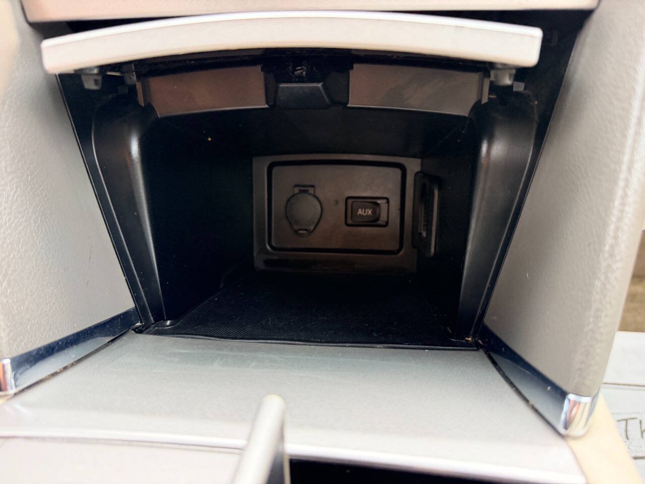 Used 2009 Toyota Camry LE FWD image 35