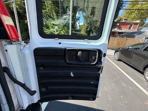 Used 2018 GMC Savana 2500 w/ Driver Convenience Package RWD image 10