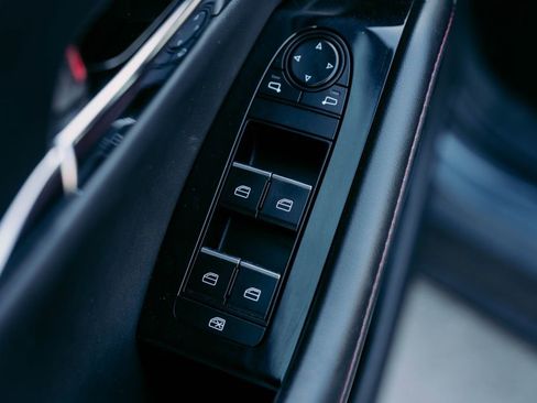 Used 2023 MAZDA CX-30 AWD 2.5 S w/ Preferred Package image 16