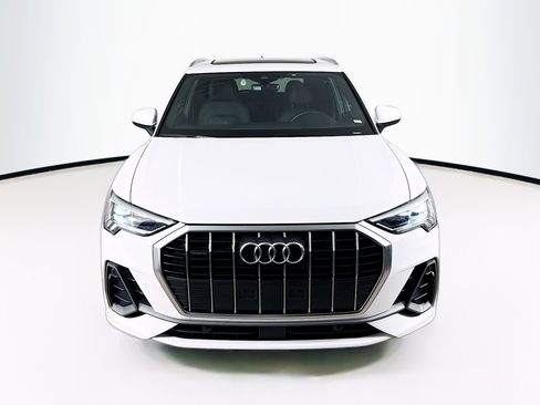 Used 2025 Audi Q3 2.0T Premium image 3