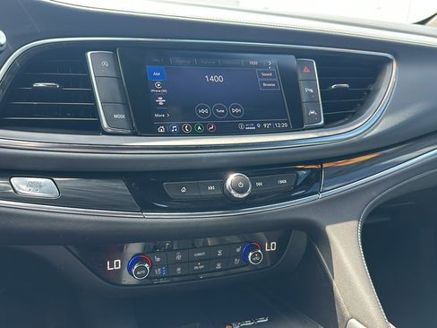 Used 2023 Buick Enclave Premium image 32