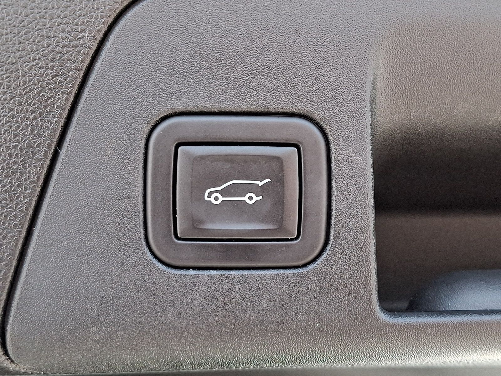 Certified 2022 Buick Envision Preferred FWD image 29