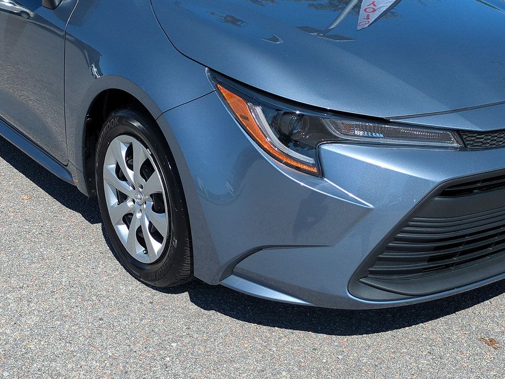 Certified 2025 Toyota Corolla LE FWD image 9