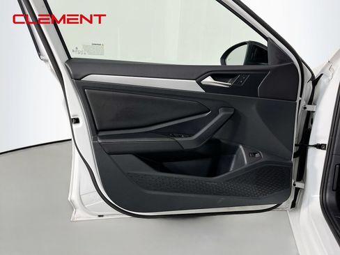Used 2025 Volkswagen Jetta Sport FWD image 27