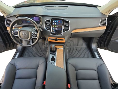 Used 2023 Volvo XC90 B6 Plus w/ Protection Package Premier image 13