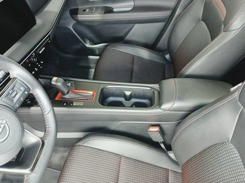 Used 2025 Nissan Kicks SR w/ SR Premium Package AWD/4WD image 18