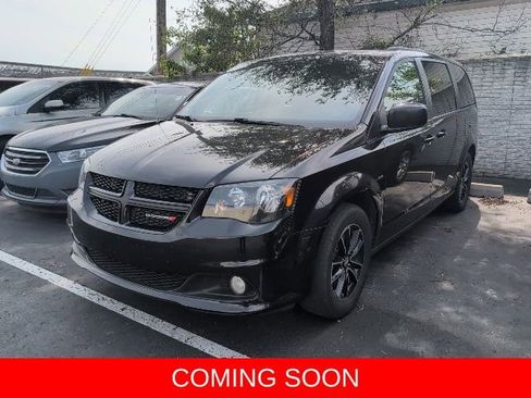 Used 2019 Dodge Grand Caravan GT FWD image 3