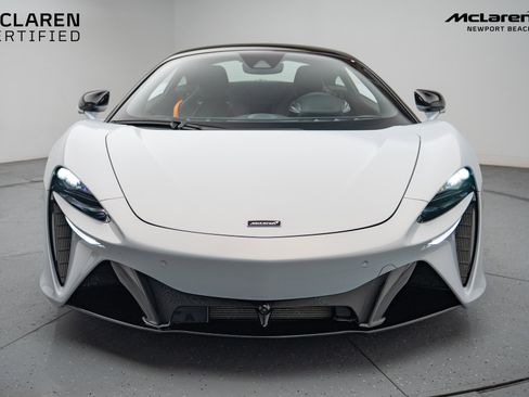 Used 2023 McLaren Artura Base image 13