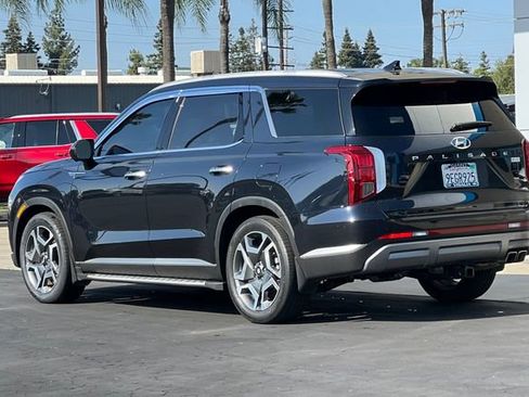Used 2023 Hyundai Palisade SEL w/ Premium Package FWD image 6