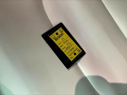 Used 2023 Tesla Model Y Performance image 13