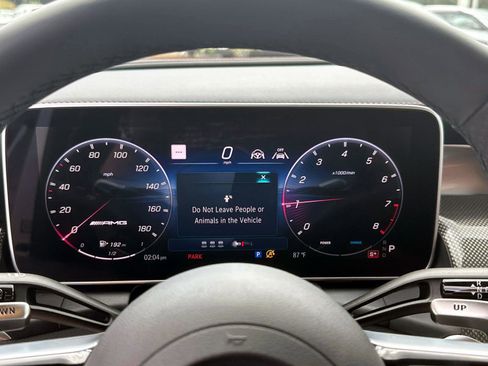 Used 2025 Mercedes-Benz GLC 43 AMG 4MATIC image 23