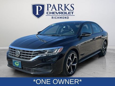 Used 2022 Volkswagen Passat 2.0T R-Line FWD image 3