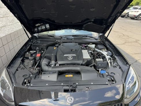 Used 2019 Mercedes-Benz SLC 300 w/ Premium Package image 5