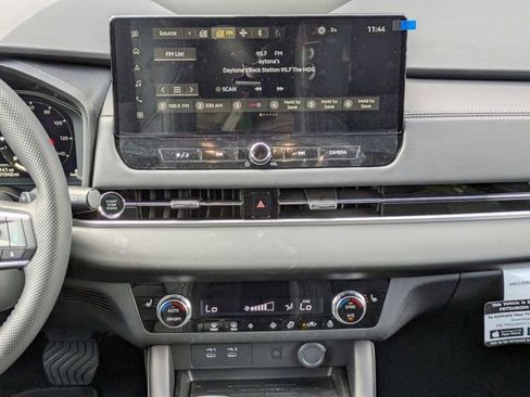 New 2026 Mitsubishi Outlander SE image 20