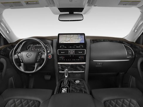 Used 2025 Nissan Armada Platinum Reserve image 3