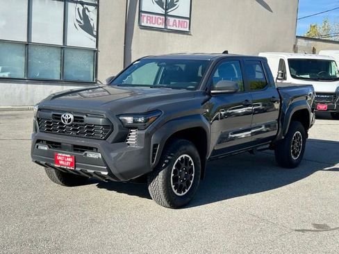 Used 2024 Toyota Tacoma TRD Off-Road image 11