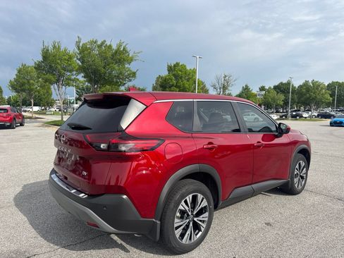 Used 2023 Nissan Rogue SV FWD image 5