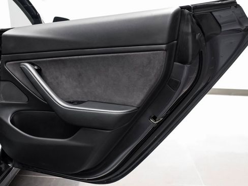 Used 2018 Tesla Model 3 Long Range image 54