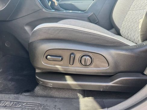 Used 2023 Chevrolet Equinox LS AWD/4WD image 14