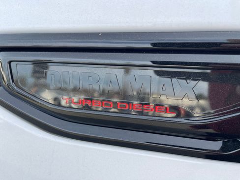 New 2026 GMC Sierra 1500 Elevation w/ LPO, Elevation Black Package image 9