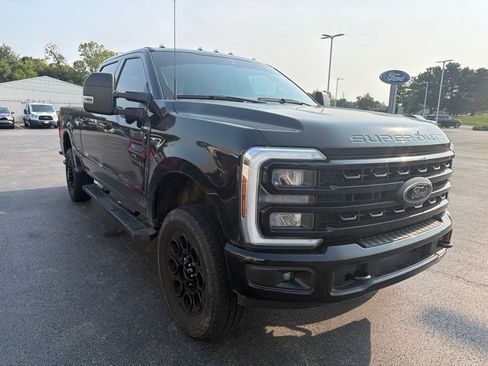 Used 2024 Ford F250 XLT w/ Black Appearance Package AWD/4WD image 4