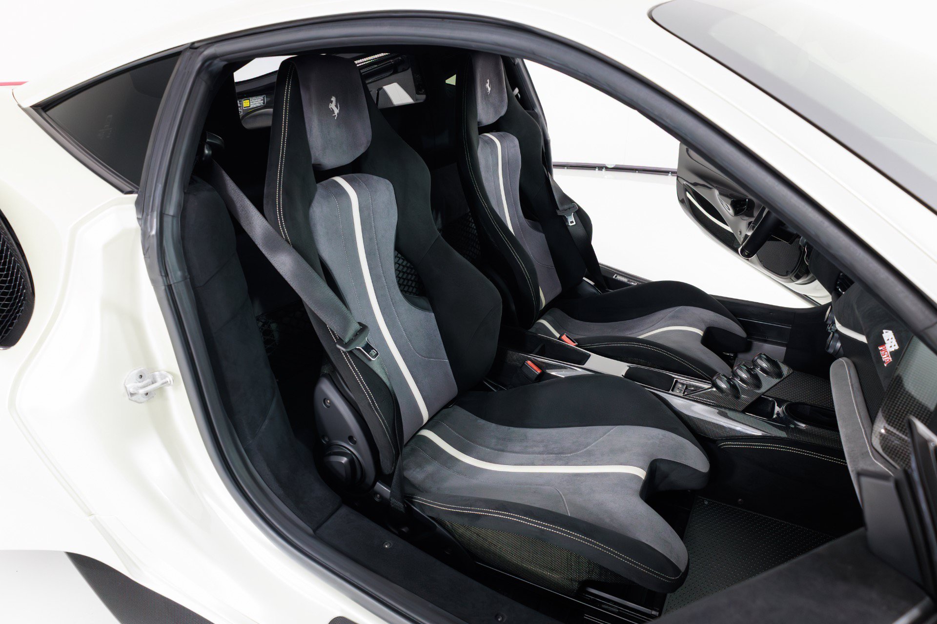Used 2020 Ferrari 488 Pista Coupe RWD image 31