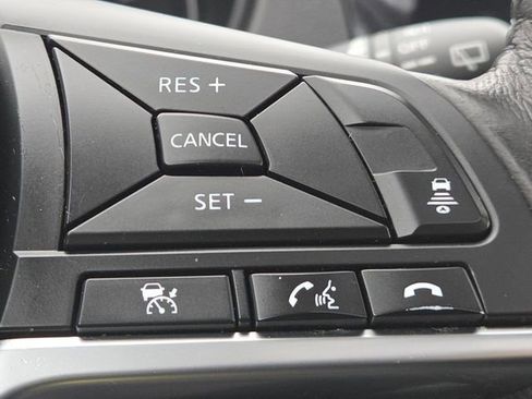 Used 2018 Nissan Rogue Sport SL w/ SL Premium Package image 23