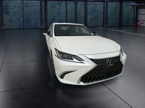 Certified 2025 Lexus ES 350 w/ Premium Package FWD image 3