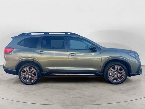 Used 2025 Subaru Ascent Bronze Edition image 6