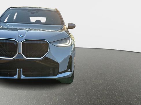 New 2026 BMW X3 xDrive30 w/ Premium Package image 9