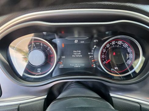 Used 2022 Dodge Challenger R/T Scat Pack RWD image 24
